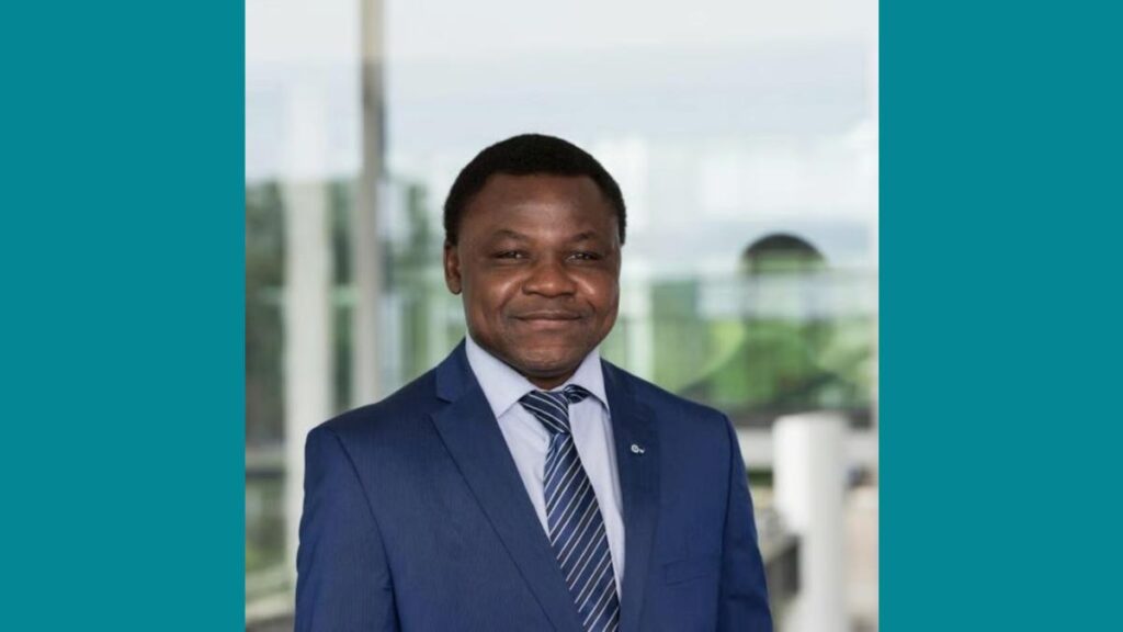 Le journaliste Éric Topona, directeur de publication de ventd'afrique.com