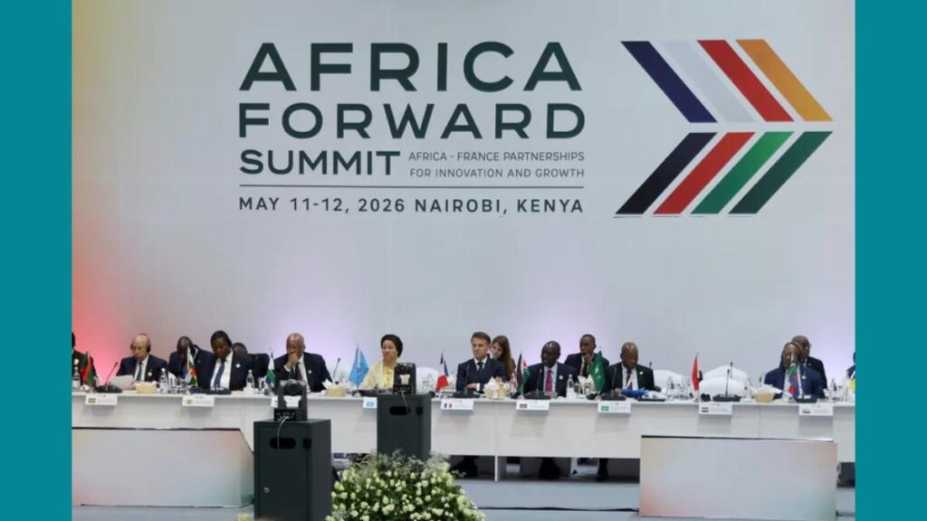 Le président français, Emmanuel Macron entouré de certains de ses homologues africains au cour du sommet Africa Forward de Nairobi (11-12 mai 2026) AFP
