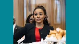 Mme Amina Priscille Longoh