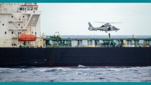 Le vendredi 20 mars 2026, la Marine française a intercepté en Méditerranée un autre navire fantôme de la flotte, le Deyna